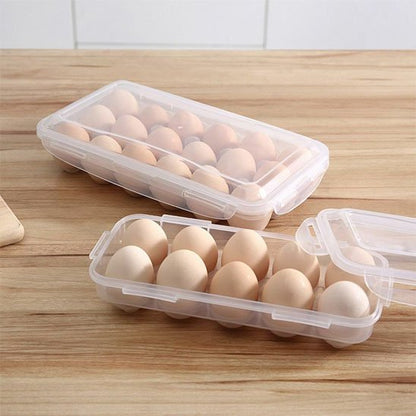 Boite-à-oeufstransparent-sur-comptoir 