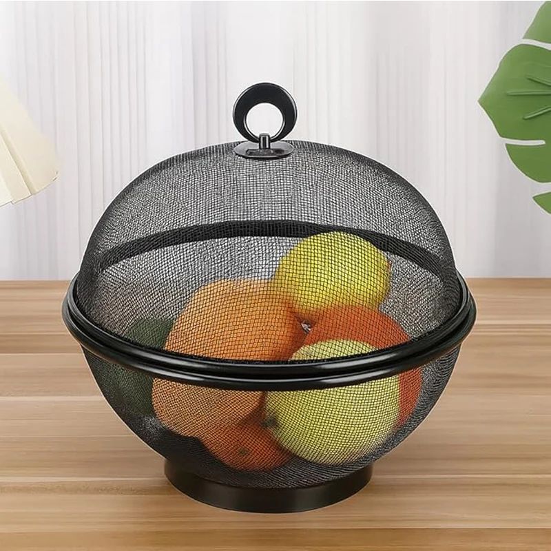 corbeille a fruits avec couverts