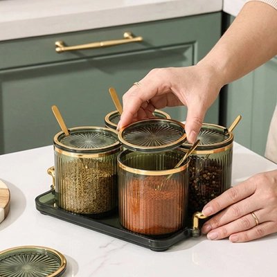 Pot a epice avec cuillère intégrer