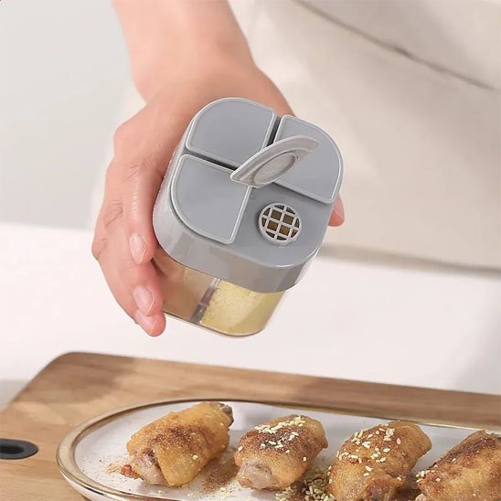 Pot-a-epice-utilise-shaker-gris