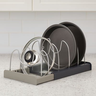 Range-couvercle-avec-poele-et-couvercle 